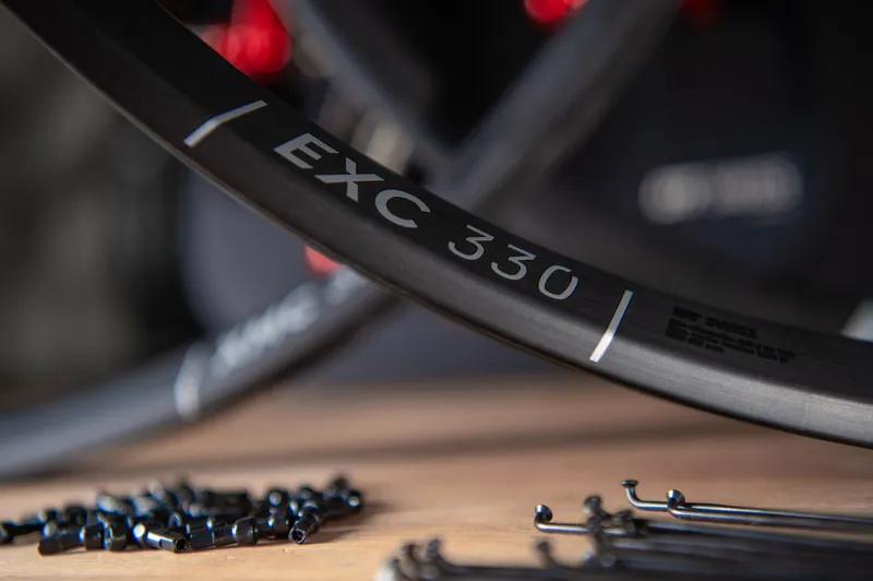 Dt Swiss EXC 330 Carbon Disc 27.5 32 Hole Presta MTB Rim - Black-3