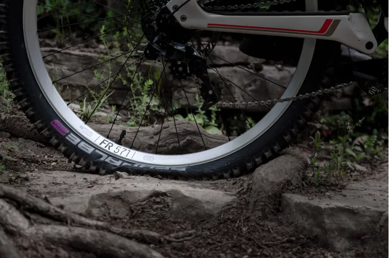 DT Swiss FR 571 SBWT Disc 32H Presta Drilled 27.5 MTB Rim - Silver-2
