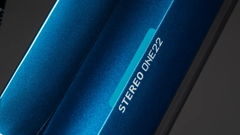 Cube Stereo Hybrid ONE22 Race 800wh 2026 Electric MTB - Electricblue/White-3