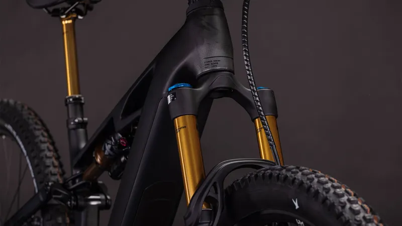 Cube Stereo Hybrid ONE44 HPC AT 800wh 2026 Electric MTB - Carbon/Gold-6