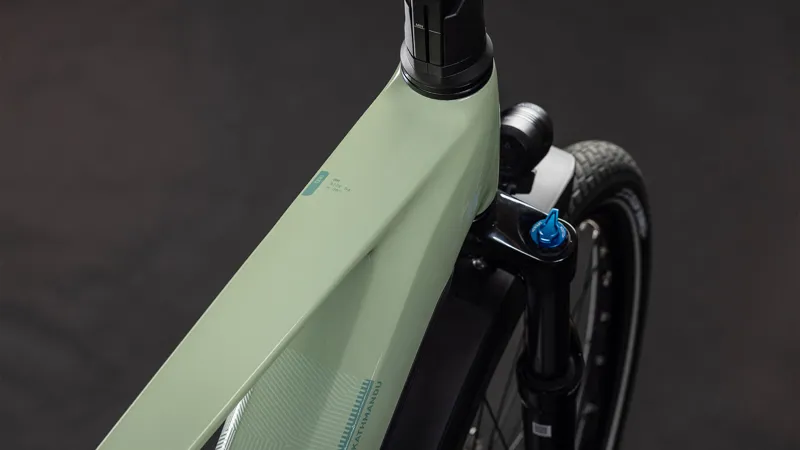 Cube Kathmandu Hybrid ONE 800wh 2026 Electric Hybrid Bike - Pea/Green-2