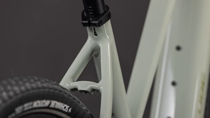 Cube Editor Hybrid SLX 400X Trapeze 2026 Electric Hybrid Bike - Reedbeige/Chrome-4