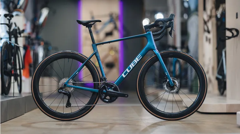 Cube Attain C:62 SLT 2026 Endurance Road Bike - Shiftmint/White-7