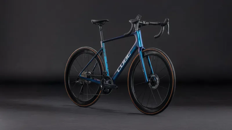 Cube Attain C:62 SLT 2026 Endurance Road Bike - Shiftmint/White-1