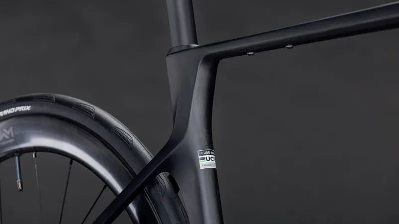 Cube Agree C:62 Pro 2026 Carbon Road Bike - Blackline-4