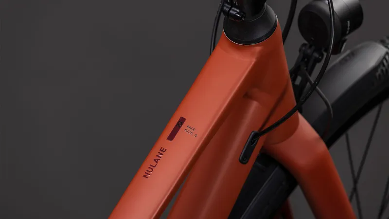 Cube Nulane Race Trapeze 2026 Hybrid Bike - Amber/Black-2