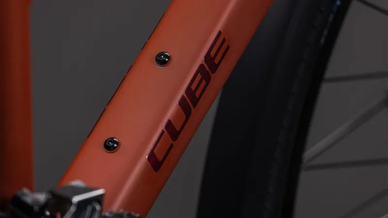 Cube Nulane Race Trapeze 2026 Hybrid Bike - Amber/Black-3