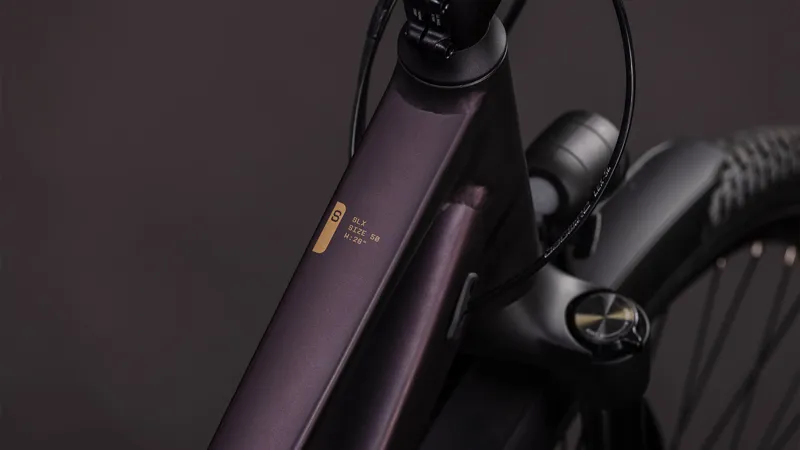 Cube Kathmandu SLX Trapeze 2026 Hybrid Bike - Solareclipse/Gold-2