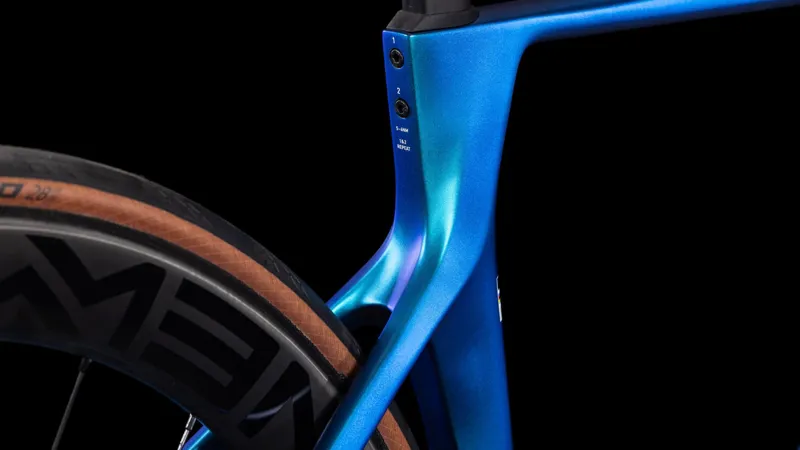 Cube Agree C:62 SLT 2025 Carbon Road Bike - Nebula/White-4