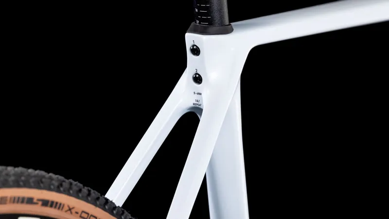 Cube Cross Race C:62 Race 2026 Cyclocross Bike - Polar White/Blue-3