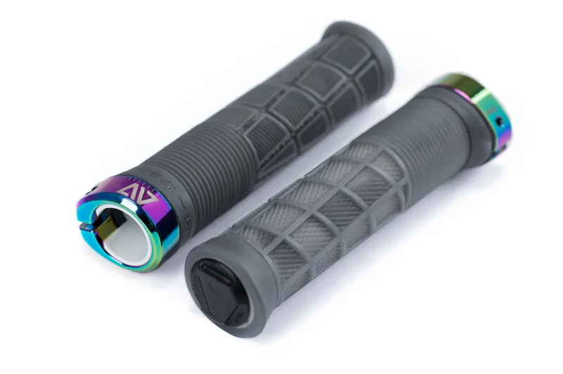 Cube Acid Disrupt MTB Grips - Translucent Black/Oil Slick-2