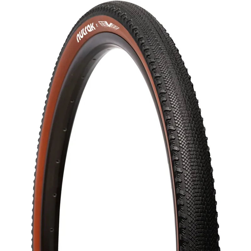 NutraK Quickstyk Pulse Compound Syncore TLR Gravel Tyre - 700x45c - Brown
