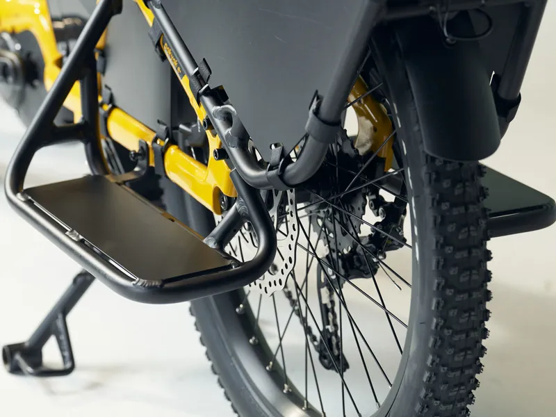 Momentum PakYak E+ Foot Rest Set - Black-1