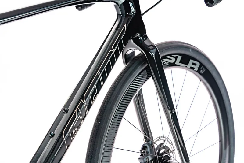 Giant Revolt Advanced Pro 2020 Gravel Road Bike - Gloss Black/Chrome-2