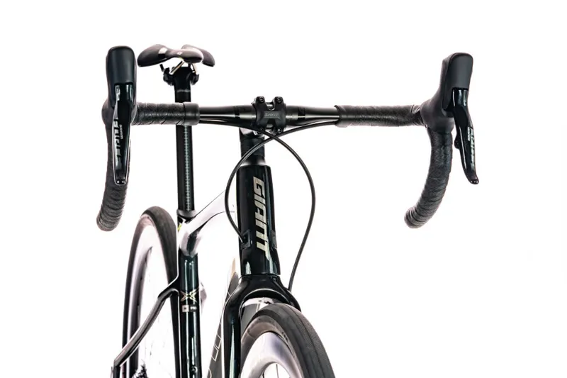 Giant Revolt Advanced Pro 2020 Gravel Road Bike - Gloss Black/Chrome-1