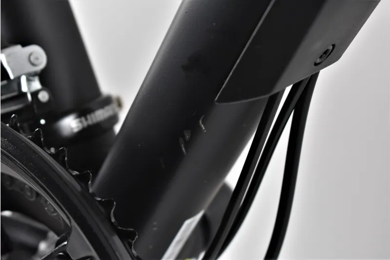Nearly New Giant Roam 3 Disc Hybrid Bike Medium Nearly New Giant Roam 3 Disc Hybrid Bike Medium