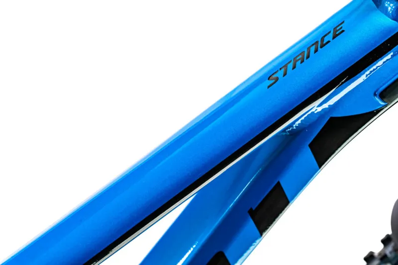 Giant Stance 2 27.5+ 2020 Full Suspension MTB - Metallic Blue-5