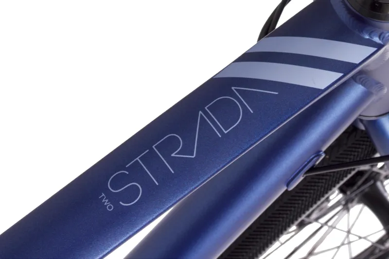 Raleigh Strada 2 27.5 inch 2019 Hybrid Bike - Matt Blue-2