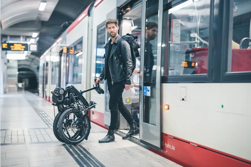 Tern Vektron S10 400w Folding 2018 Electric Urban Bike - Black-6