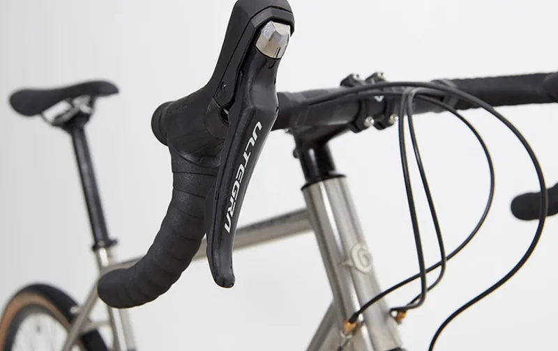 genesis croix de fer ti 2018