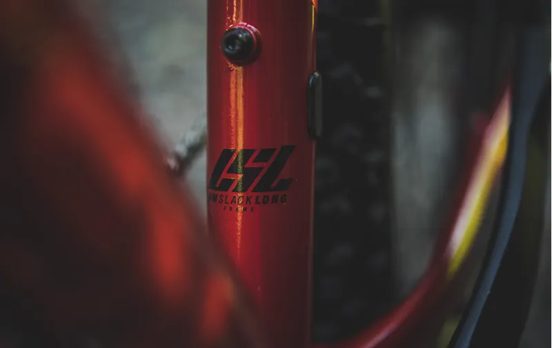 Saracen Mantra Trail LSL 27.5 2019 Hardtail Mountain Bike - Black/Red-7