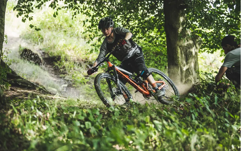 Saracen Ariel Elite 27.5 2019 Full Suspension Mountain Bike - Orange-5