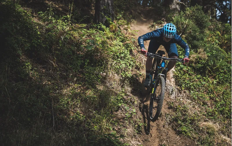 Saracen Traverse Elite 29er 2019 Full Suspension Mountain Bike - Blue-12