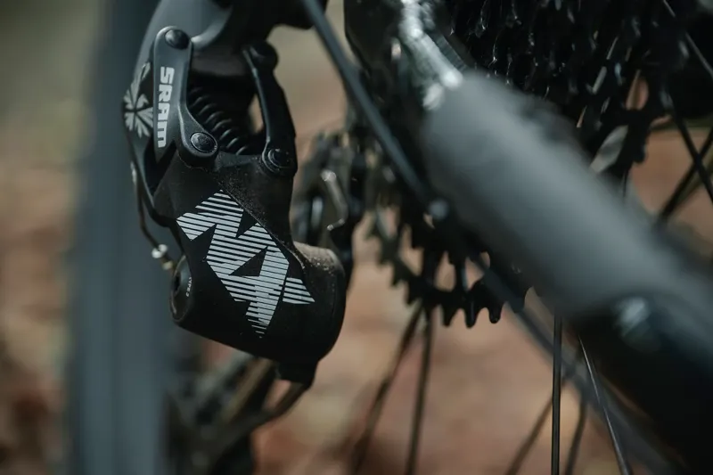 Whyte 629 29er 2024 Hardtail Mountain Bike - Gloss Silver-2