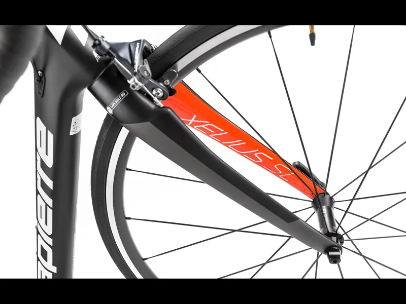 Lapierre Xelius SL 600 MC 2019 Road Bike - Black/Red-3